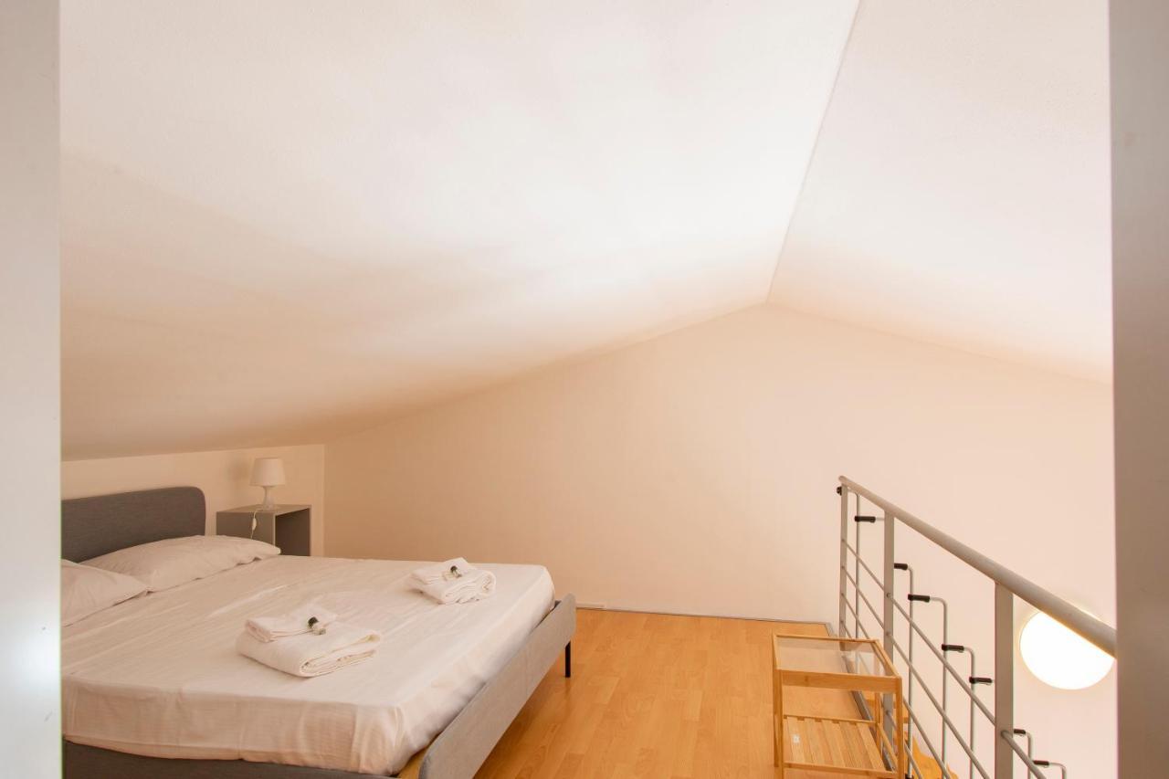 Апартаменты Altido Colorful Studio For 4 Near Leaning Tower With Parking Пиза Экстерьер фото